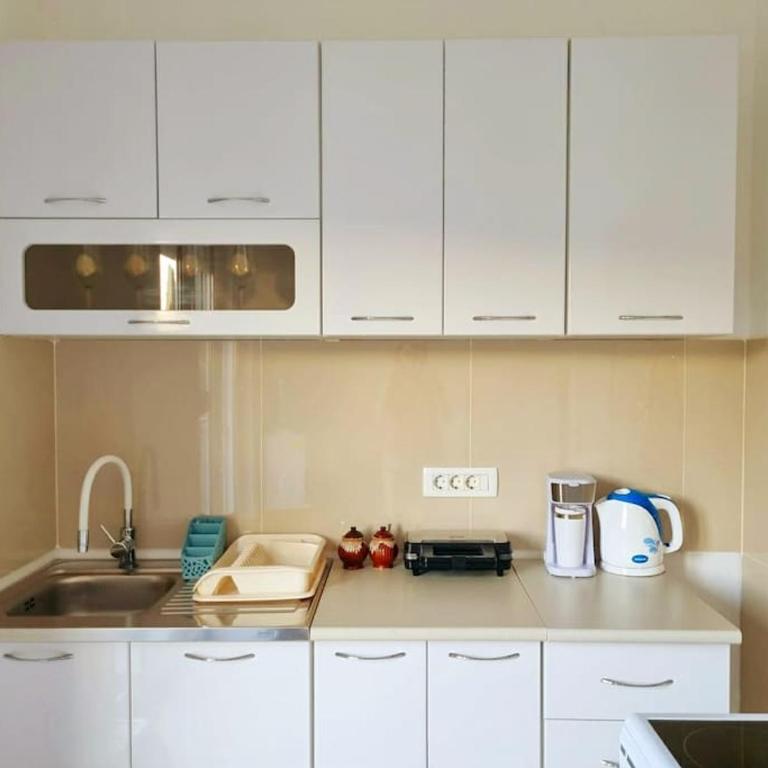 Home Mia Airport - Two-Bedroom Apartment - 32
