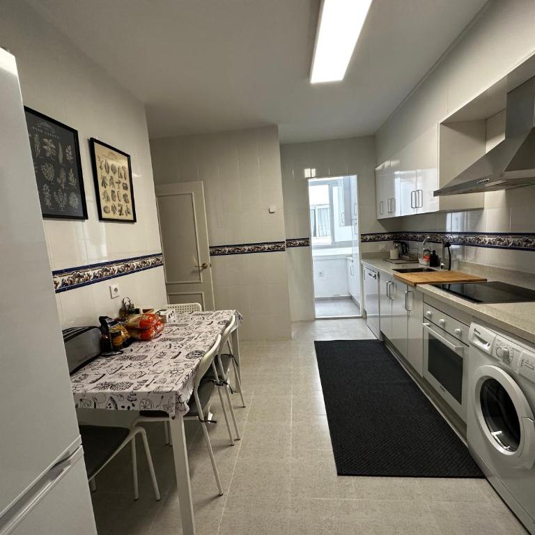 BASTINAZO ALOHADREAM - PREMIUM - La mejor ubicación con Aire Acondicionado, Insonorización, Terraza y Equipamiento en El Puerto de Santa María - Grupo de solo menores de 25 no aceptados salvo fianza adicional - Apartamento - 19