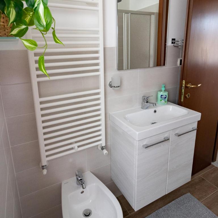 Casa Pietro e Bea - Two-Bedroom Apartment - 9