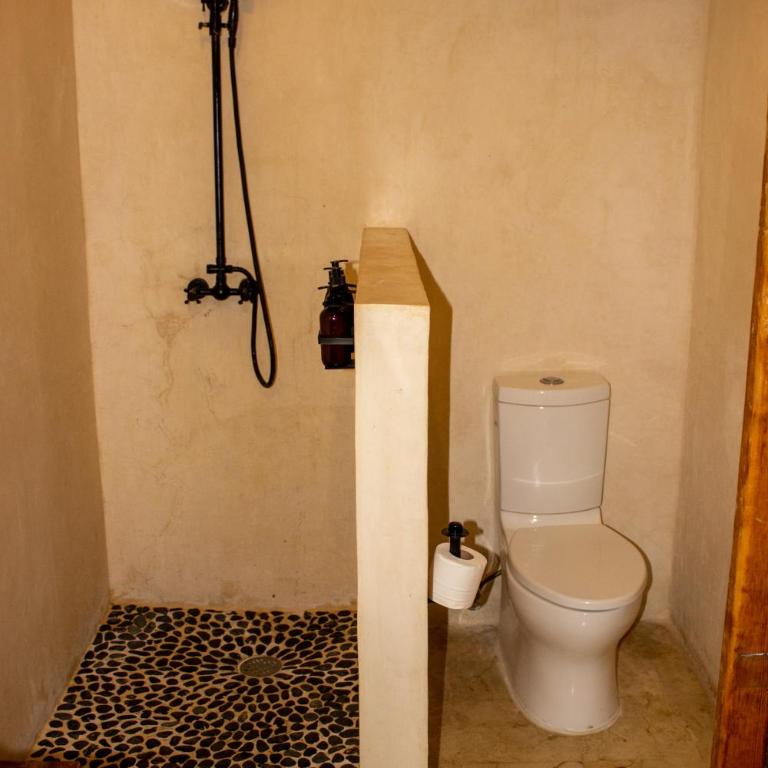 Caribbean Paradise Hotel & Spa - 5th Avenue - Master Suite with Jacuzzi, Balcony and City Views - 16