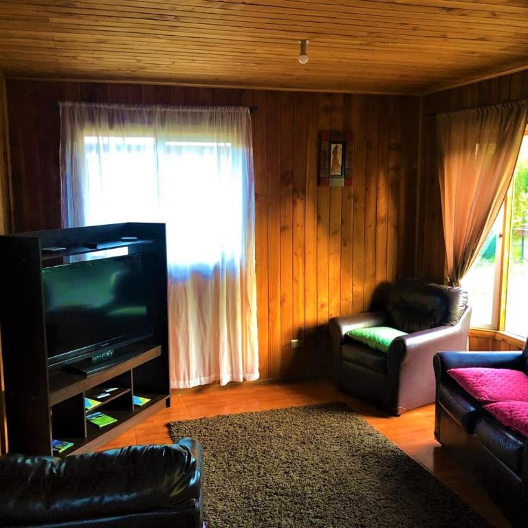 CABAÑAS MILKAHUE PUCON - Three-Bedroom House - 20