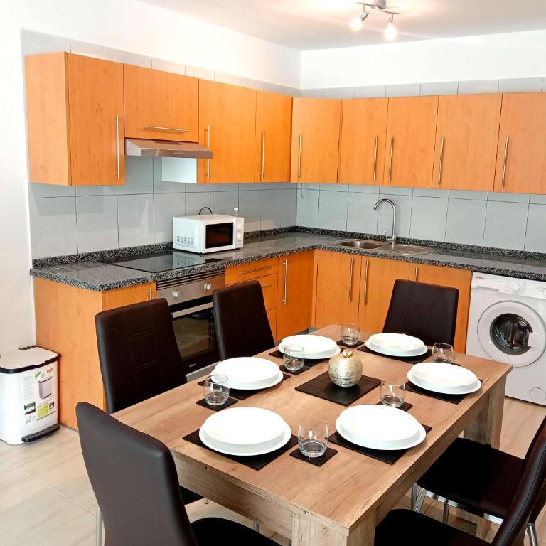 Classic Style Rental with Pools - Apartamento de 3 dormitorios - 5