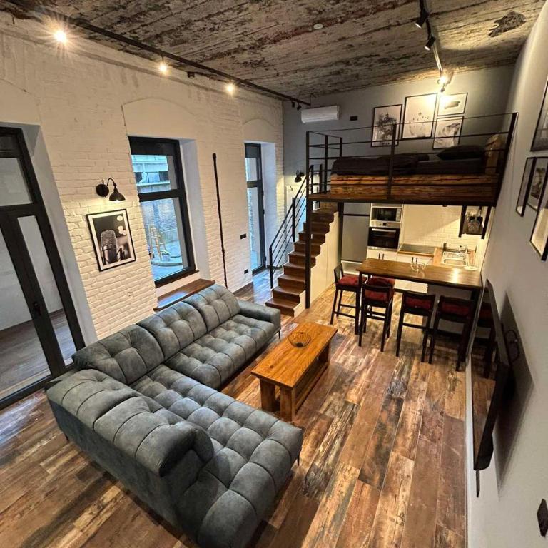 Industrial Studio - Studio with Terrace - 2