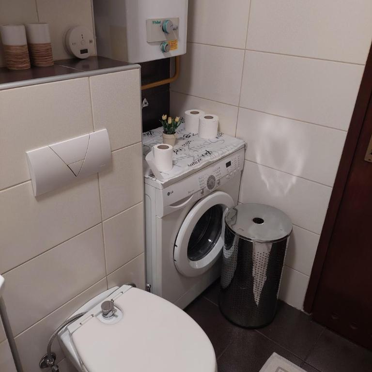 GALBY - Dobrinja - 1km from the airport - Apartman sa 2 Spavaće Sobe - 10