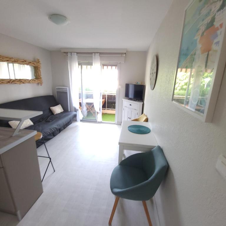 T2 plage de sable à 300m+ parking gratuit - Appartement 1 Chambre - 9