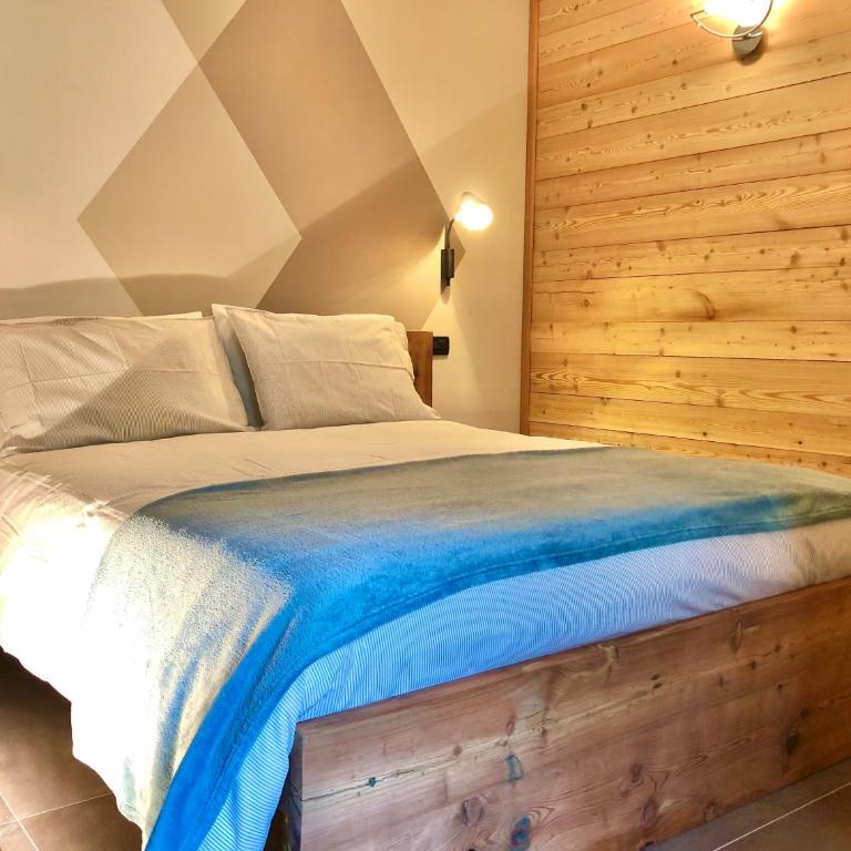 Casa Monet - Two-Bedroom Apartment - 10