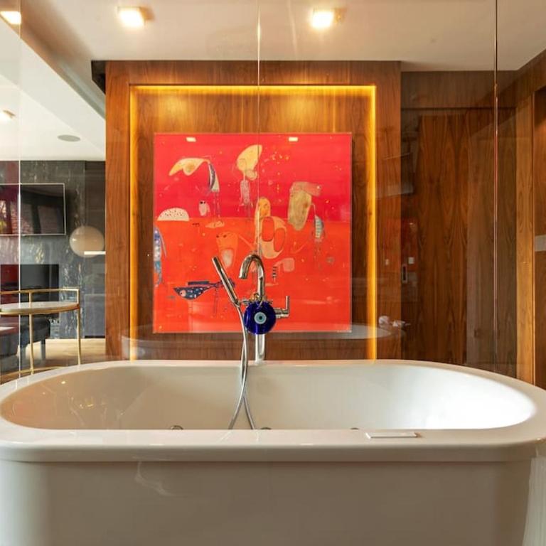 Luxurious Penthouse Oasis - Three-Bedroom Apartment - 38