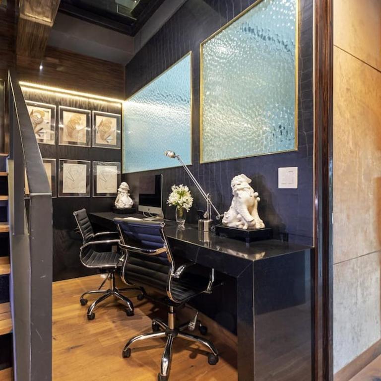 Luxurious Penthouse Oasis - Three-Bedroom Apartment - 28