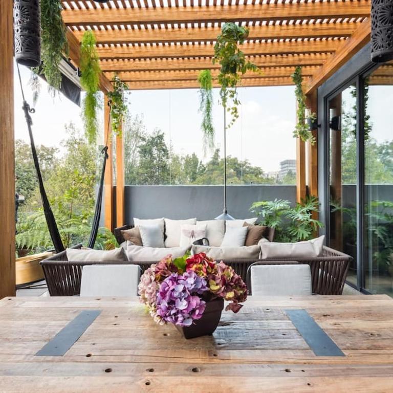 Luxurious Penthouse Oasis - Three-Bedroom Apartment - 17