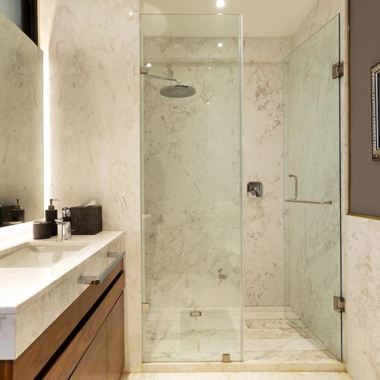 Luxurious Penthouse Oasis - Three-Bedroom Apartment - 49