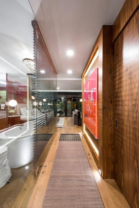 Luxurious Penthouse Oasis - Three-Bedroom Apartment - 40