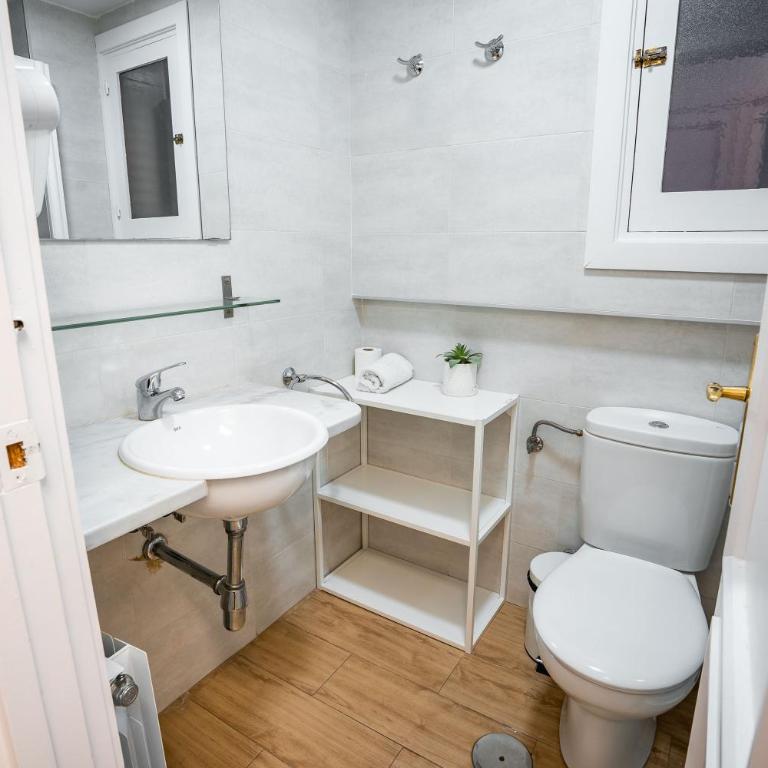 - Apartamento en el Corazón de Granada - QH Granada Centro - Studio Apartment - 13 - 3