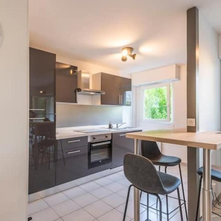 joli appartement avec balcon proximité lac - Apartment mit 1 Schlafzimmer - 6