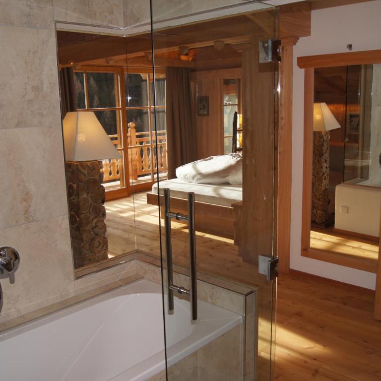 Dorfhotel Beludei - Suite Deluxe con Balcone - 1