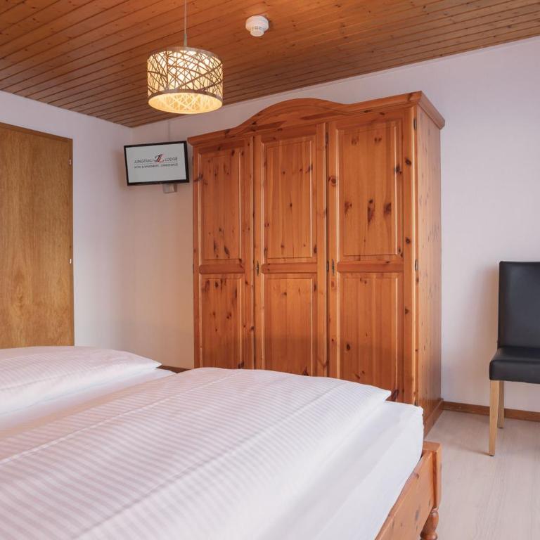 Apartment Jungfrau Lodge - Four-Bedroom Apartment with Balcony and Eiger View - 11
