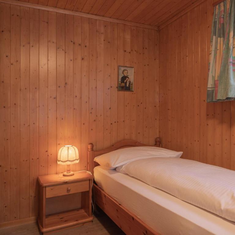 Apartment Jungfrau Lodge - Four-Bedroom Apartment with Balcony and Eiger View - 17