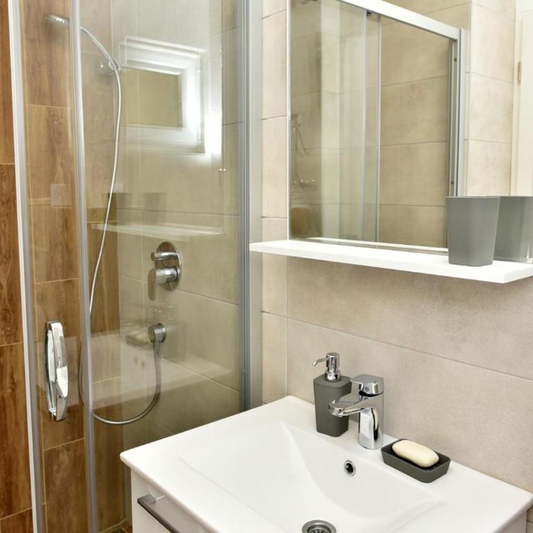 Apartmani TIS - Studio s King-sajz Krevetom i Sofom na Izvlačenje - 10