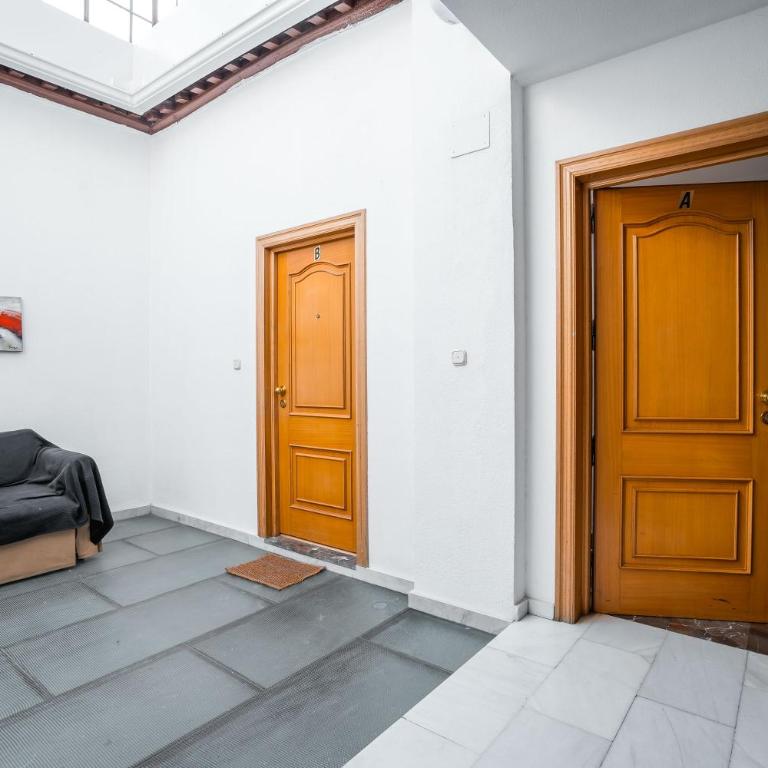 - Apartamento en pleno Centro - QH Ayuntamiento Granada - One-Bedroom Apartment - 14