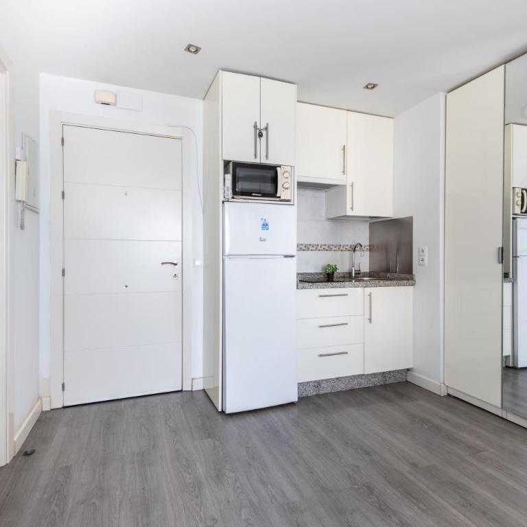 Estudio Marbelsun lll - One-Bedroom Apartment - 8
