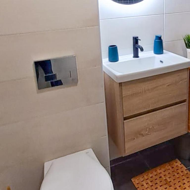 Stylish One Bedroom Apartment - Apartman sa 1 Spavaćom Sobom - 15