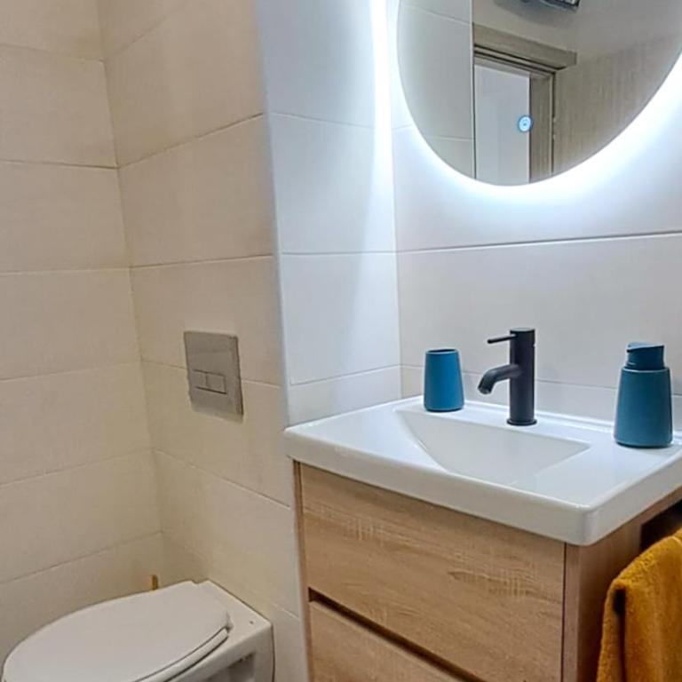 Stylish One Bedroom Apartment - Apartman sa 1 Spavaćom Sobom - 17