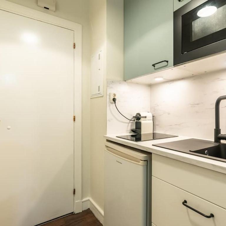 Appartement proche Champs Elysées - One-Bedroom Apartment - 14