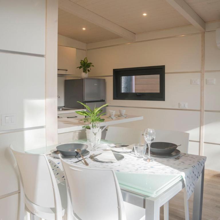 Villaggio Smeraldo - Bungalow Deluxe con Vista Mare - 7