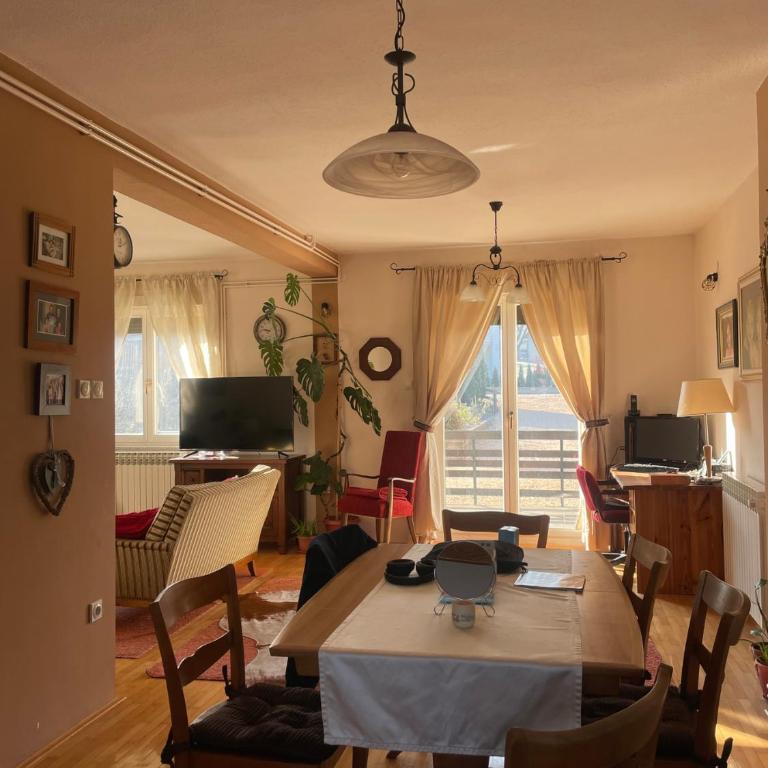 Idealna kuća za odmor, Pale - Vacation Home - 1