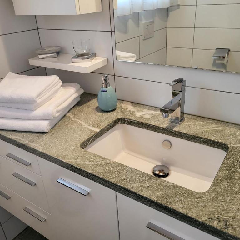 Hotel-Restaurant Eyholz - Superior Doppel- oder Zweibettzimmer - 10