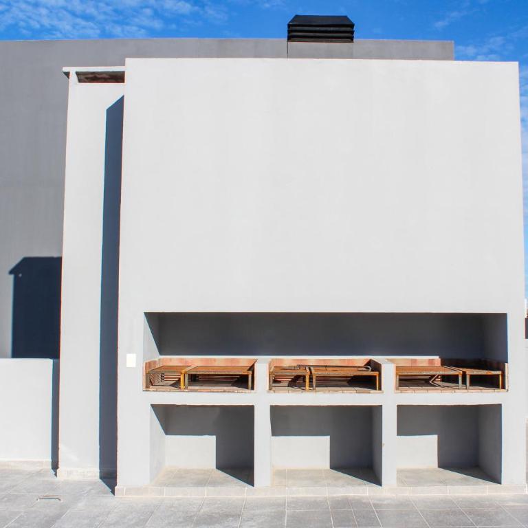 Ramada Residences by Wyndham Puerto Madryn CQ Mitre - One-Bedroom King Apartment with Sofa Bed - Non-Smoking - 30