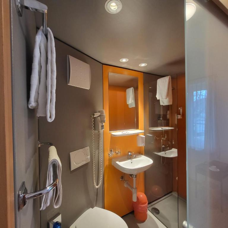Hotel-Restaurant Eyholz - Einzelzimmer mit Dusche - 1