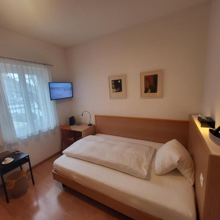 Hotel-Restaurant Eyholz - Einzelzimmer mit Dusche - 9