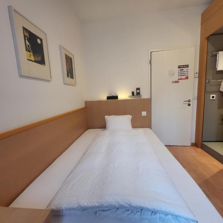 Hotel-Restaurant Eyholz - Einzelzimmer mit Dusche - 5