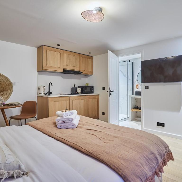 Residence Center of Paris by Studio prestige - Double Room - 9