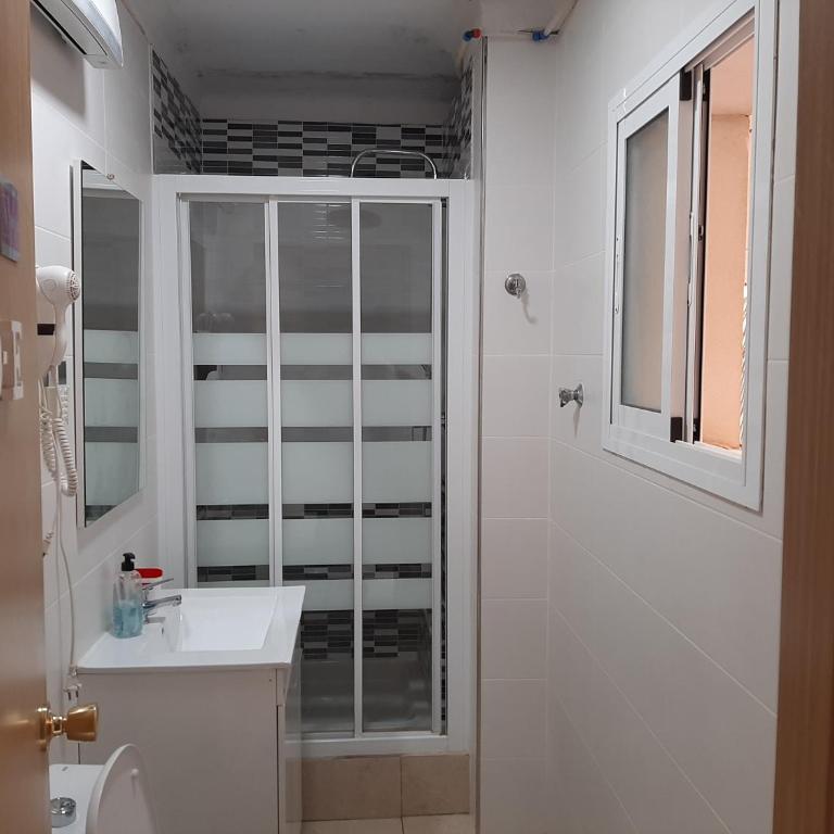 Rafaela Guest House - Habitación Estándar con baño compartido - 2 camas - 13