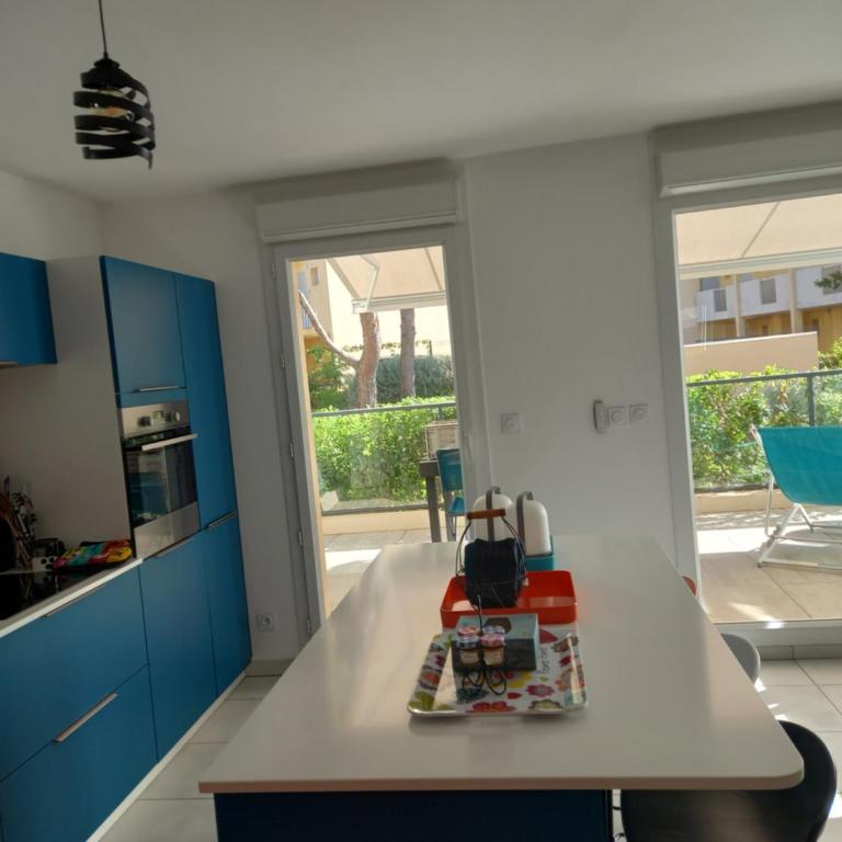 Bel appartement avec terrasse - Plage de Carro à pied - Appartamento con 2 Camere da Letto - 31