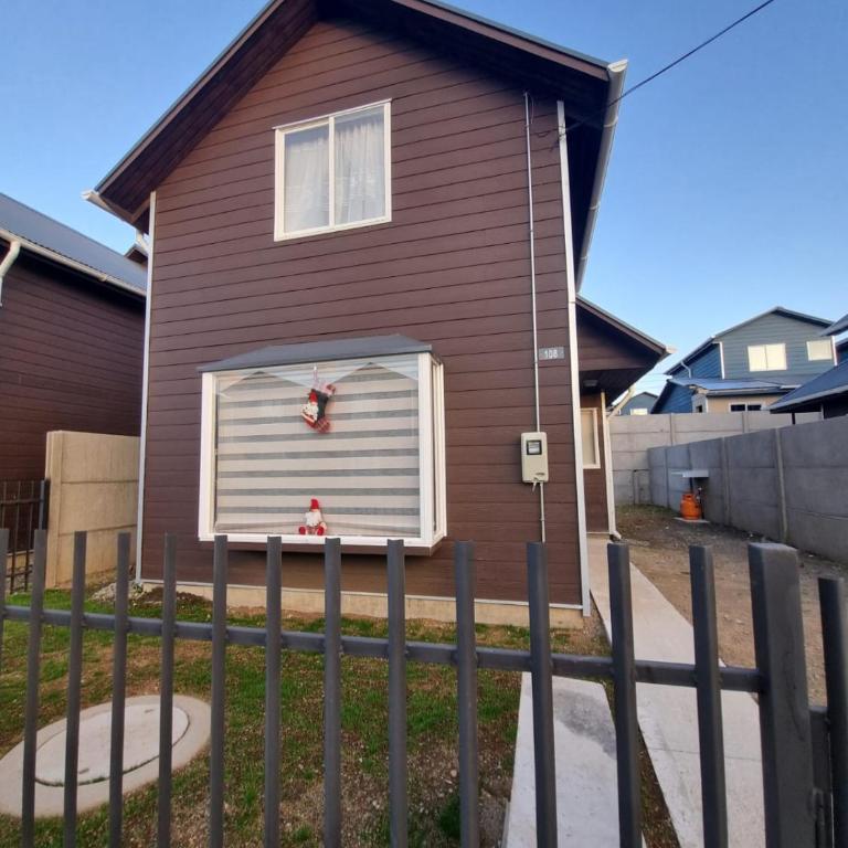 Casa Frutillar Alto - Three-Bedroom House - 1
