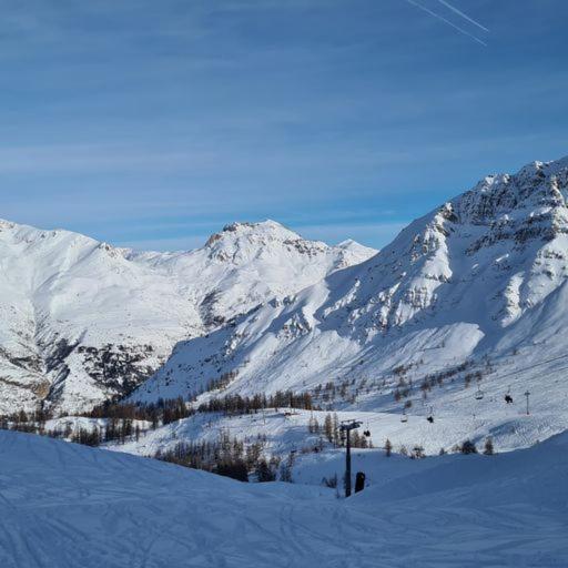 Les Suites du Monetier, alliant le charme et l'authenticité d'un chalet de prestige au cœur du village - Appartement - 54
