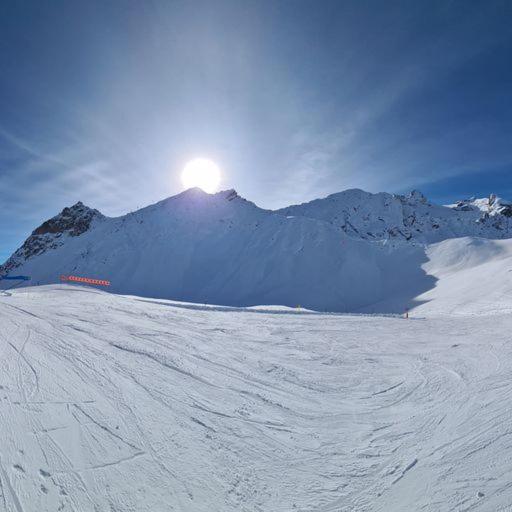 Les Suites du Monetier, alliant le charme et l'authenticité d'un chalet de prestige au cœur du village - Appartement - 71