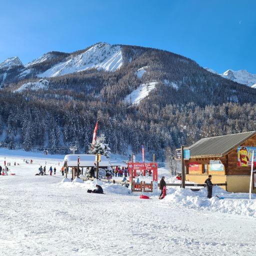 Les Suites du Monetier, alliant le charme et l'authenticité d'un chalet de prestige au cœur du village - Appartement - 68