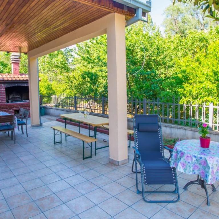 Holiday Home Harmony - Two-Bedroom House - 12