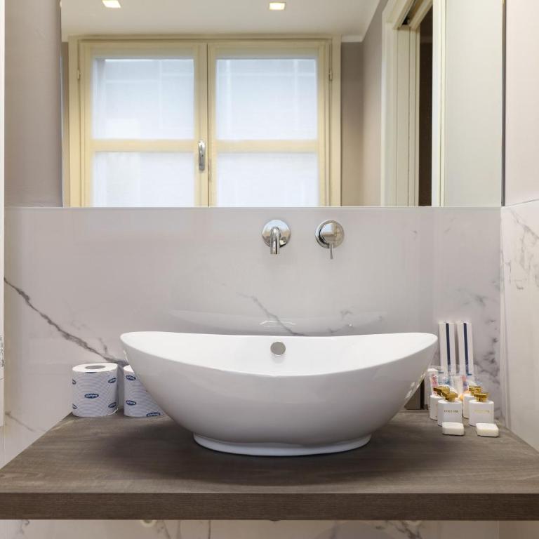 PRESTIGE BOUTIQUE APARTHOTEL -Piazza Duomo - Suite King con Vasca Idromassaggio - 26