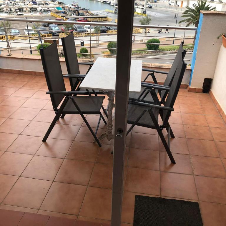 L'Estartit, àtic amb terrassa primera línia - Two-Bedroom Apartment - 3