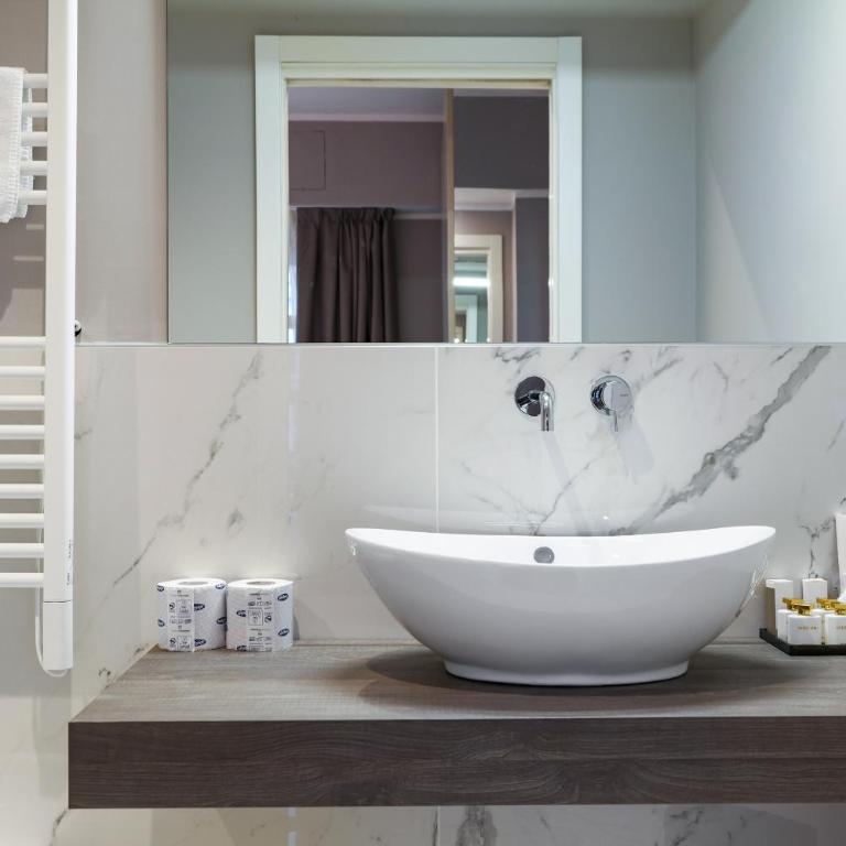 PRESTIGE BOUTIQUE APARTHOTEL -Piazza Duomo - Suite King con Vasca Idromassaggio - 19