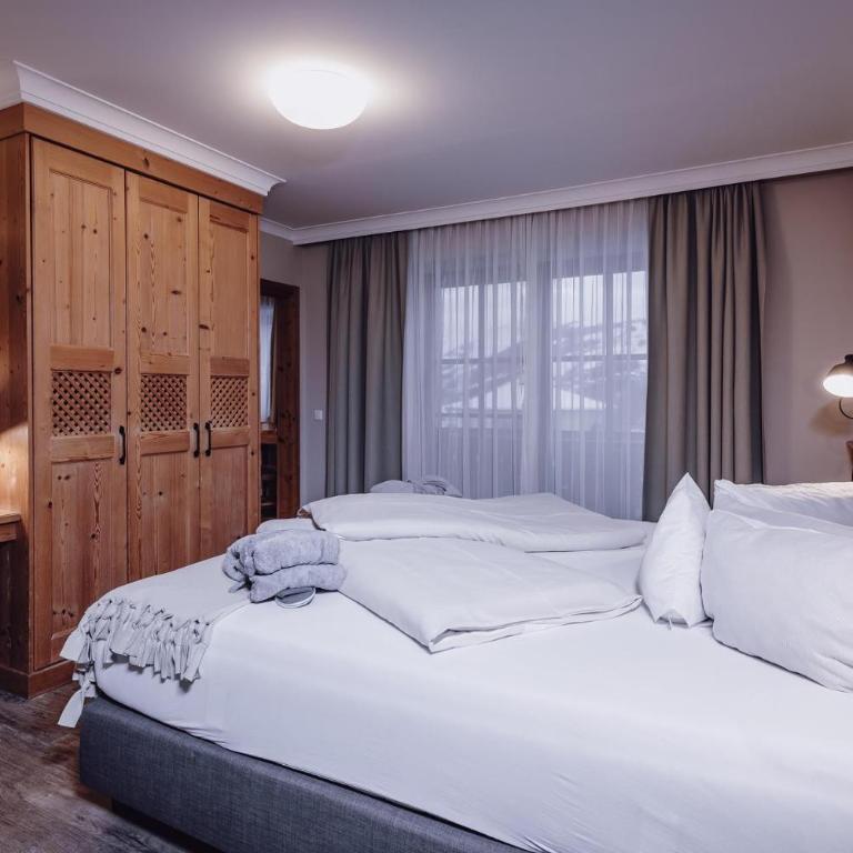 Ellmauhof - das Generationenresort - Comfort Family Suite with 2 Bedrooms and Panorama View - 1