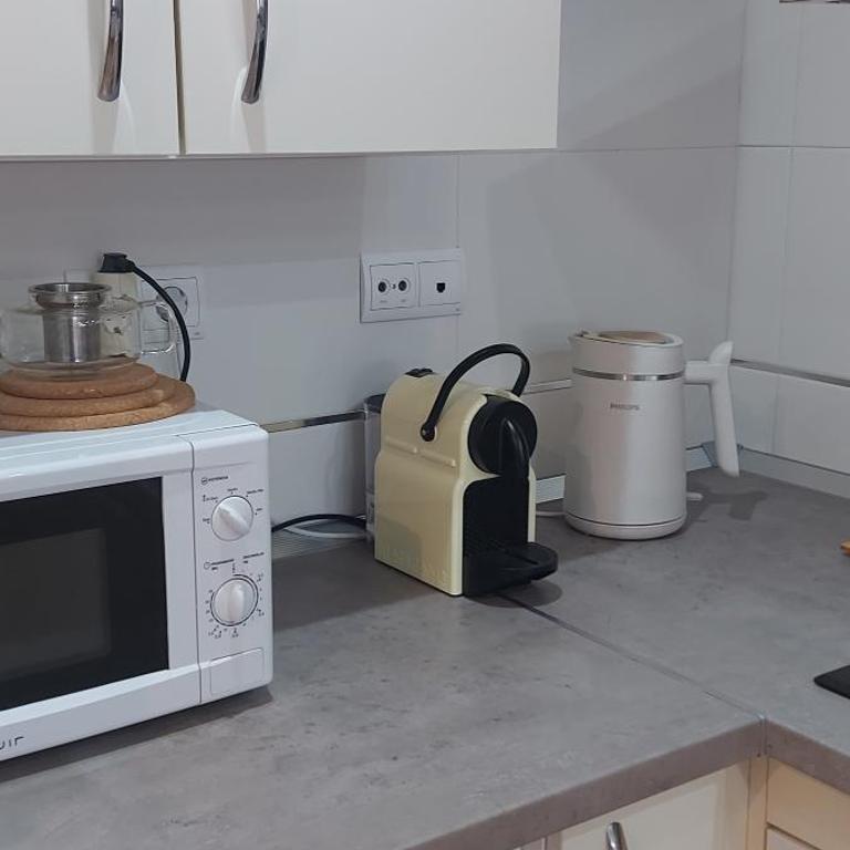 Modern Apartment in the center of San Pedro de Alcantara, Marbella - Two-Bedroom Apartment with City View - 10