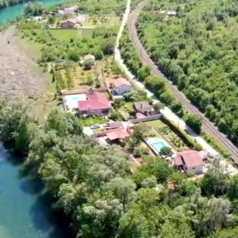 Holiday Home Harmony - Two-Bedroom House - 16