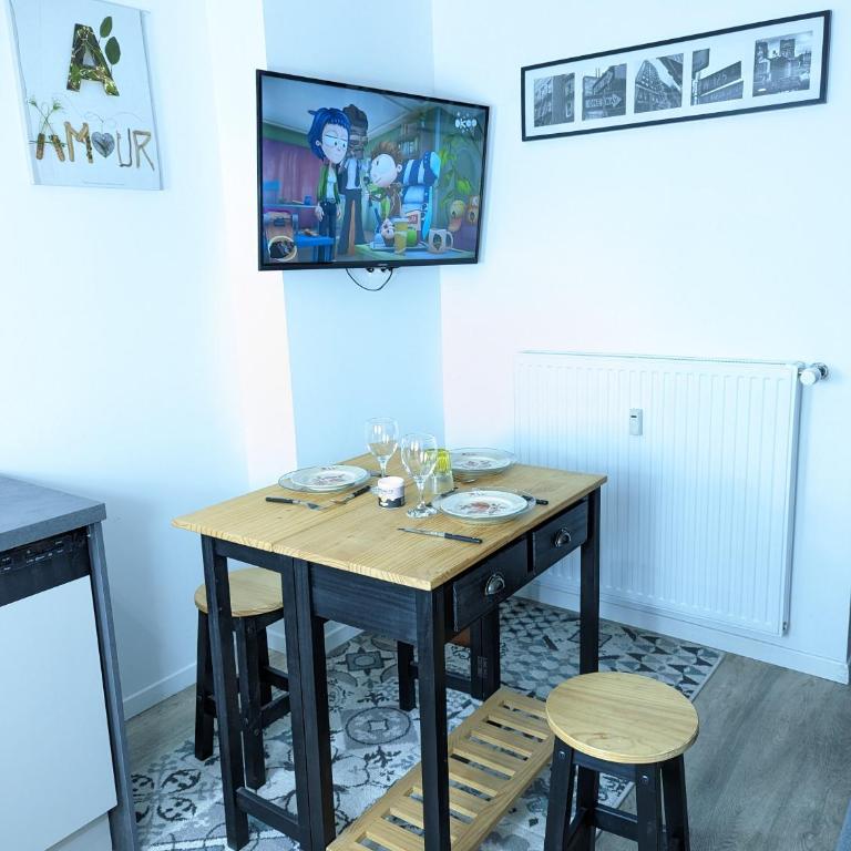 Beau-Jean, Un Cocon Sympa 5 min à Pied du Centre-Ville, Parking Privé, à 10 min du CHU - Appartement 1 Chambre - 15