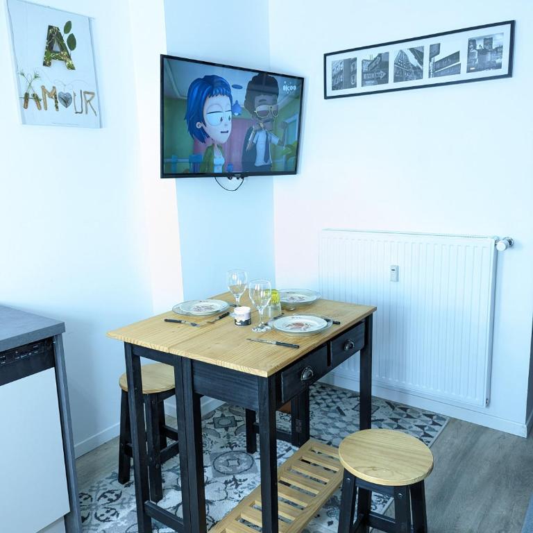 Beau-Jean, Un Cocon Sympa 5 min à Pied du Centre-Ville, Parking Privé, à 10 min du CHU - Appartement 1 Chambre - 19