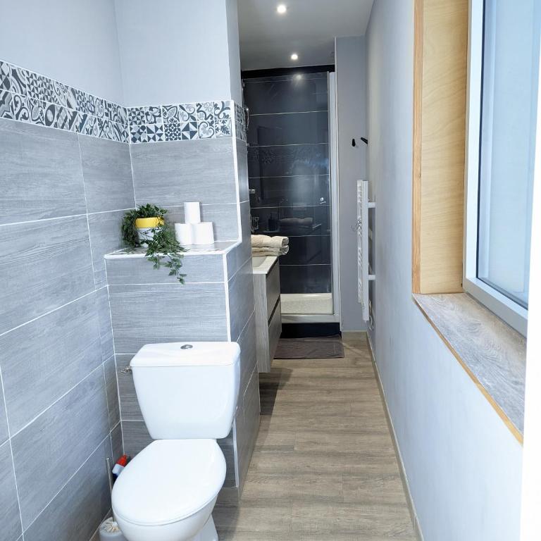Beau-Jean, Un Cocon Sympa 5 min à Pied du Centre-Ville, Parking Privé, à 10 min du CHU - Appartement 1 Chambre - 9